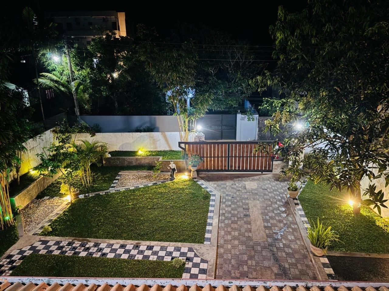 Akash Villa Talaramba Exterior photo